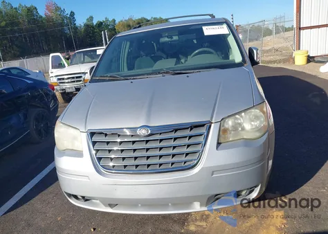 2009 Chrysler Town & Country Touring from USA, damaged, VIN 2A8HR54189R592283